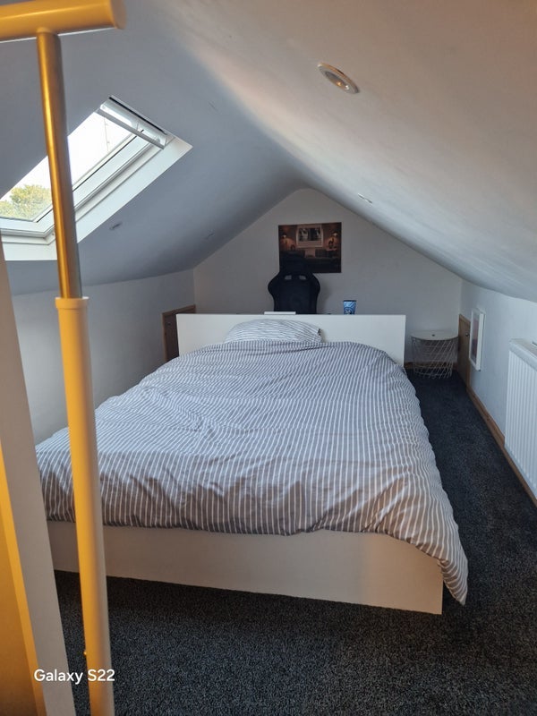 Room Hoppet Lane in Tameside