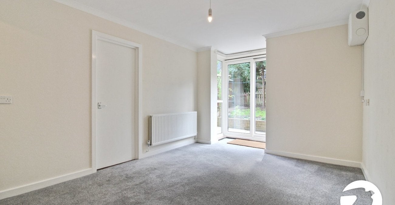 Flat Adamsrill Road in Greater London