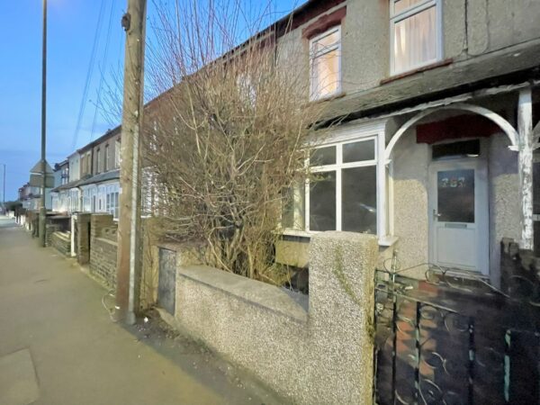 Flat Watling Street in Dartford