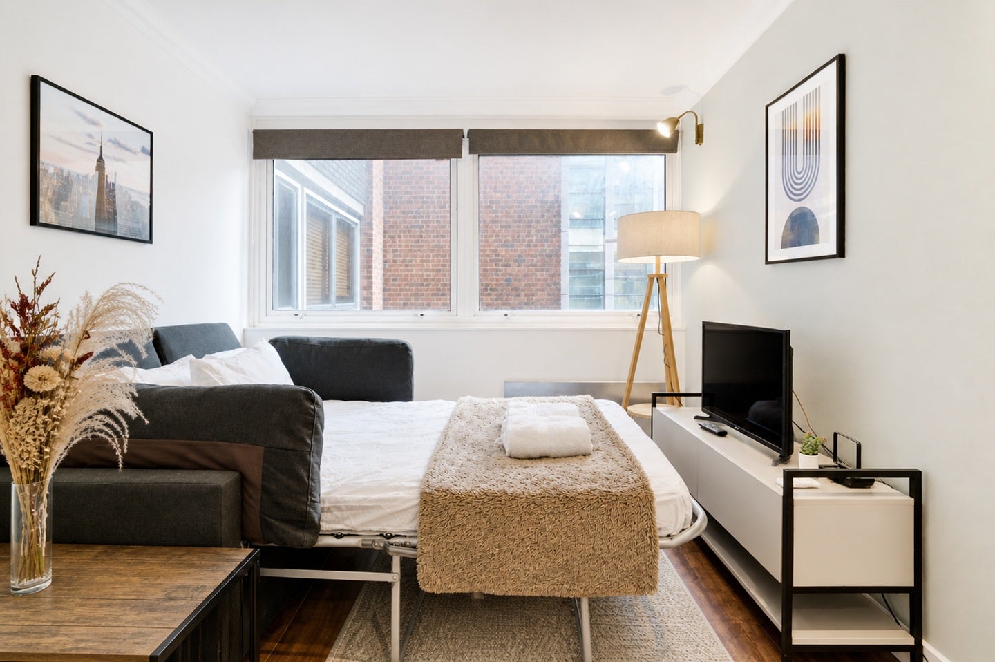Room Fitzroy Street in Greater London