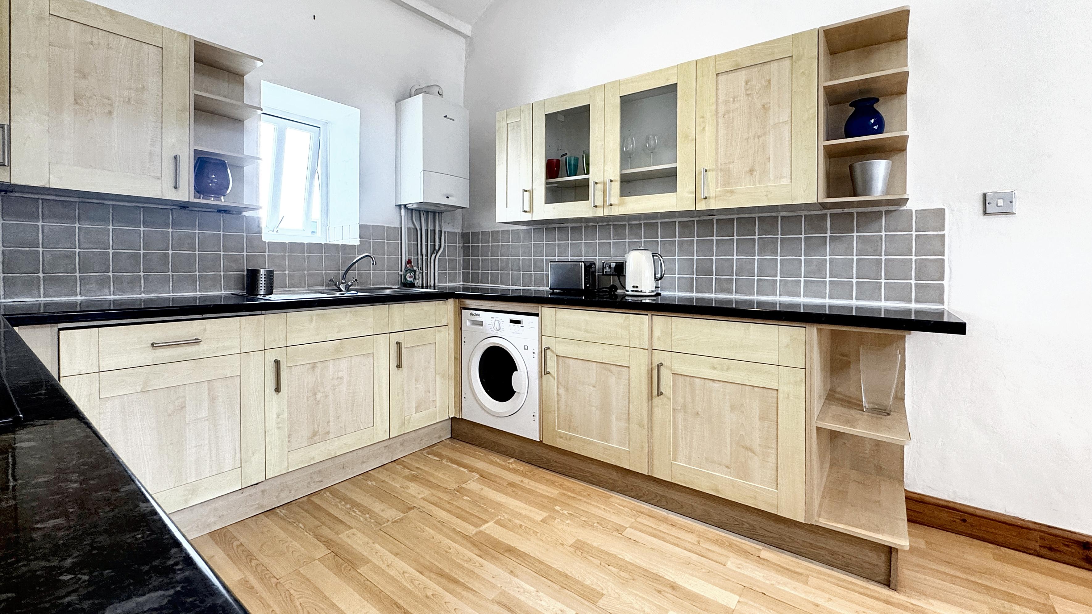 Flat Southleigh Road in Bristol