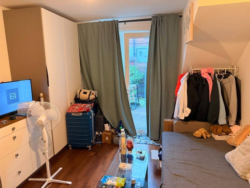 Room Ormiston Grove in Greater London