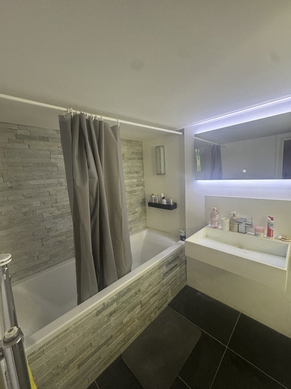Flat Marlborough Road in Greater London