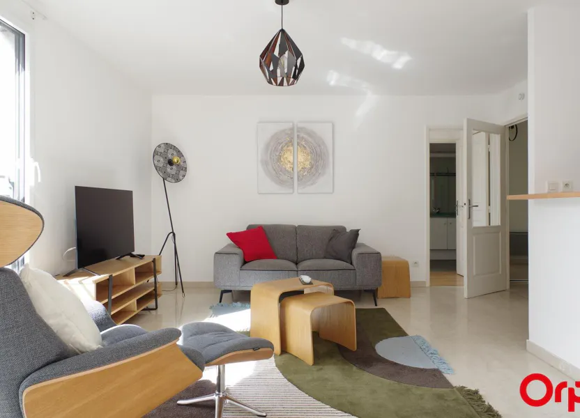 Flat Cours Docteur Long in Lyon