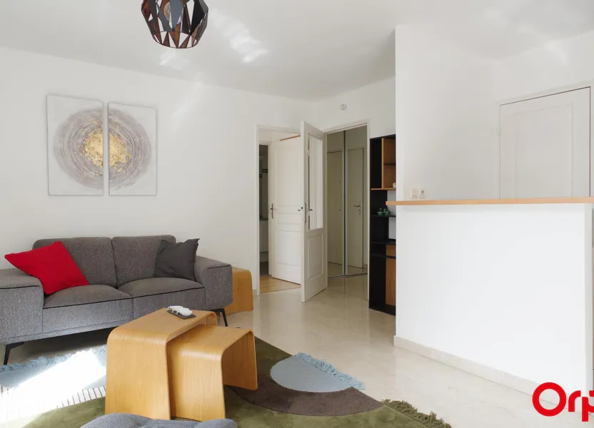 Flat Cours Docteur Long in Lyon