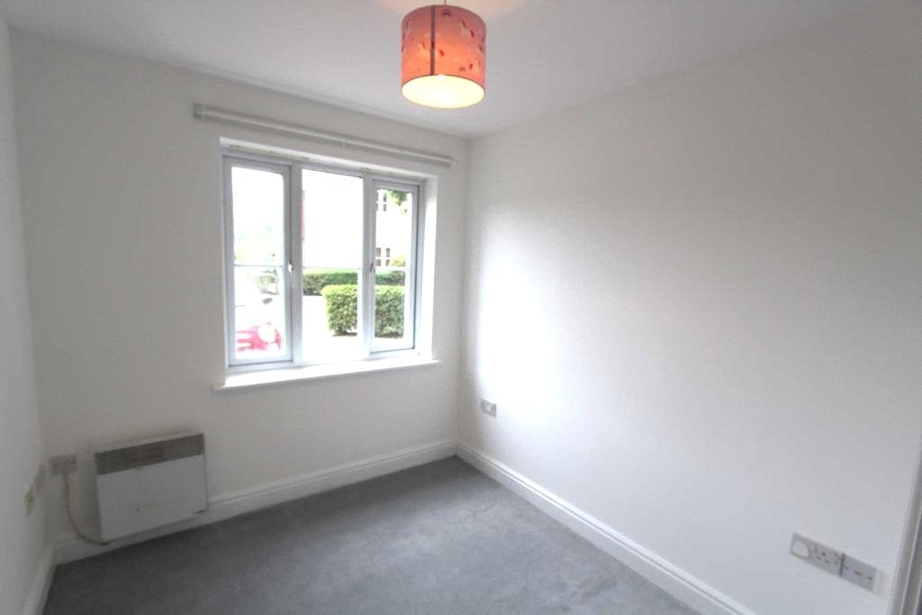 Flat Covesfield in Gravesham