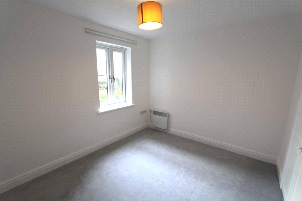 Flat Covesfield in Gravesham