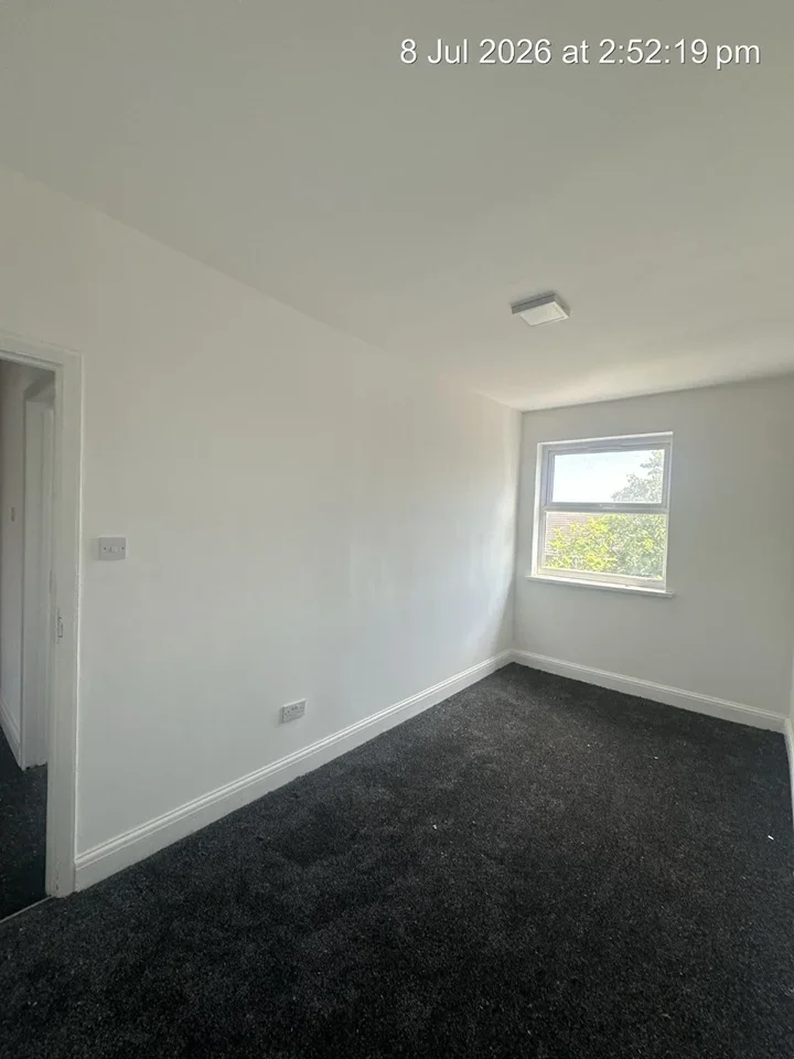 Flat Wood Lane in Greater London