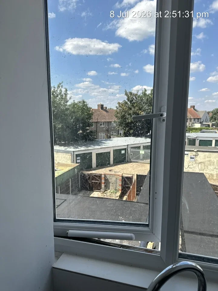 Flat Wood Lane in Greater London