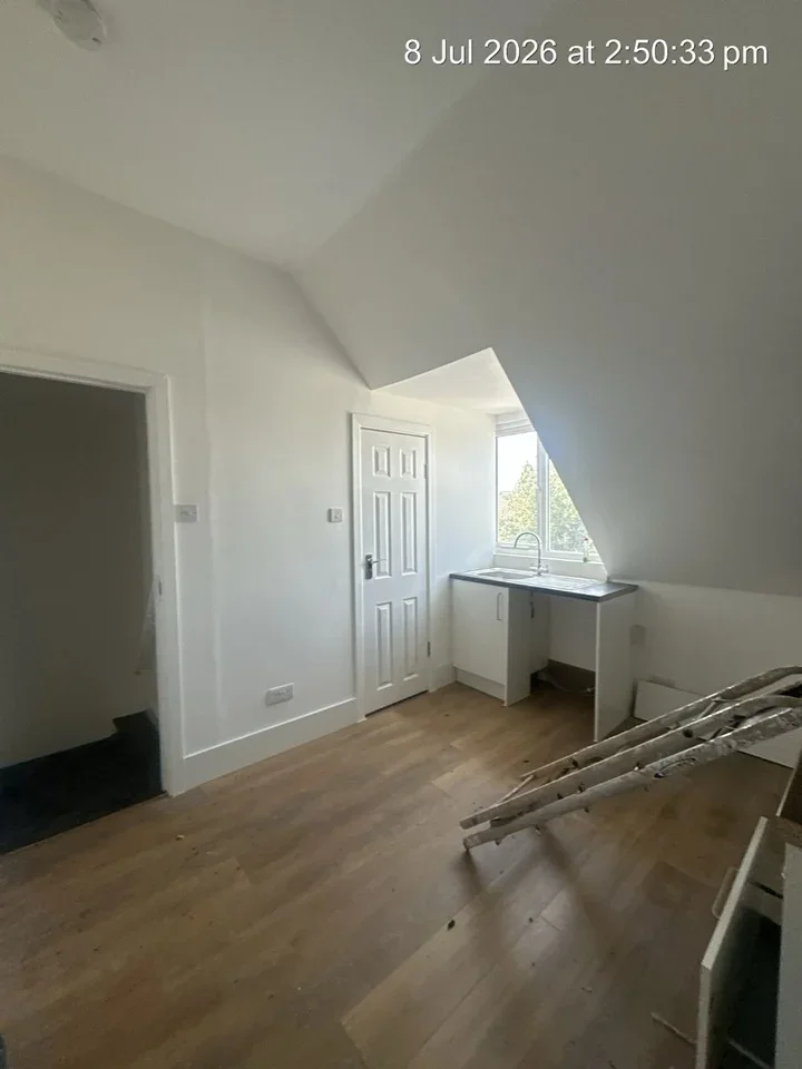 Flat Wood Lane in Greater London
