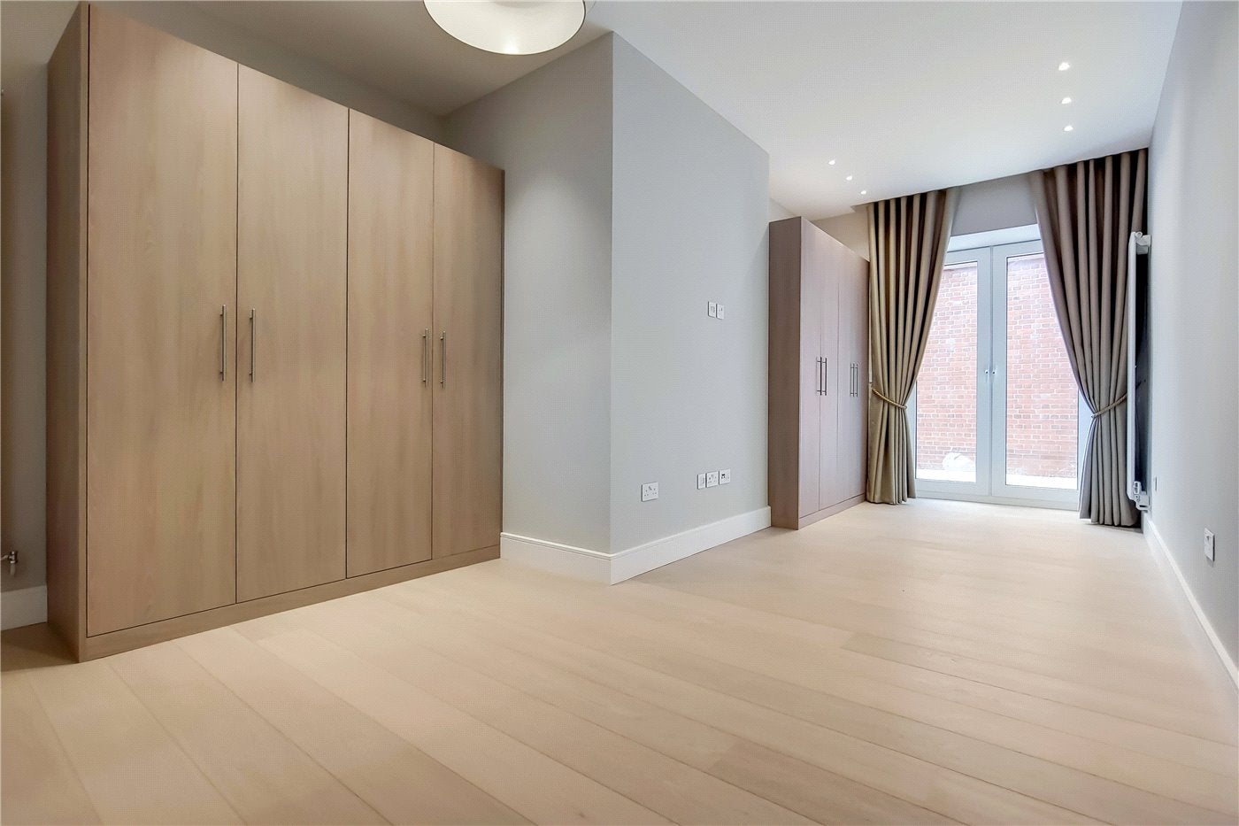 Flat Fitzjohn's Avenue in Greater London