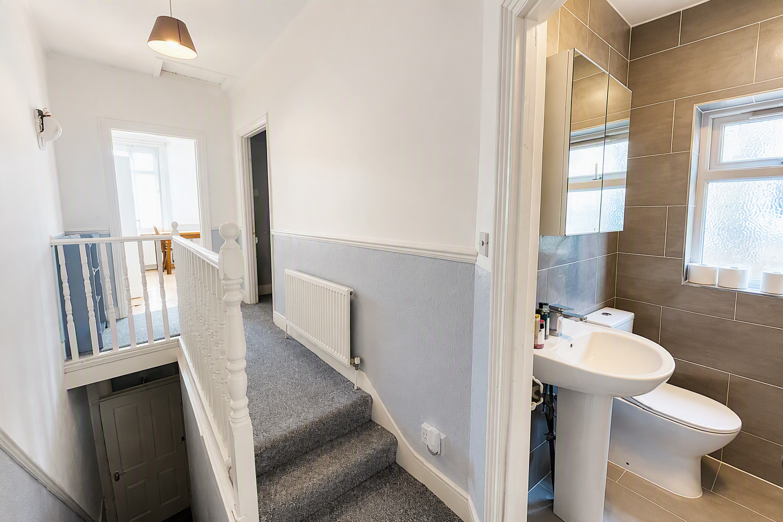 Flat Carnarvon Road in Greater London
