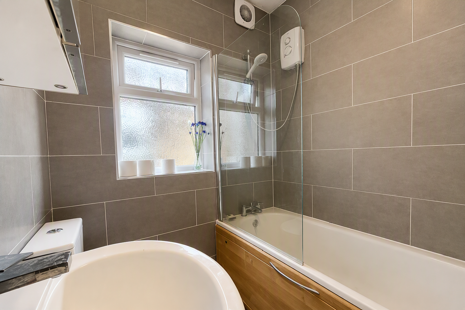 Flat Carnarvon Road in Greater London