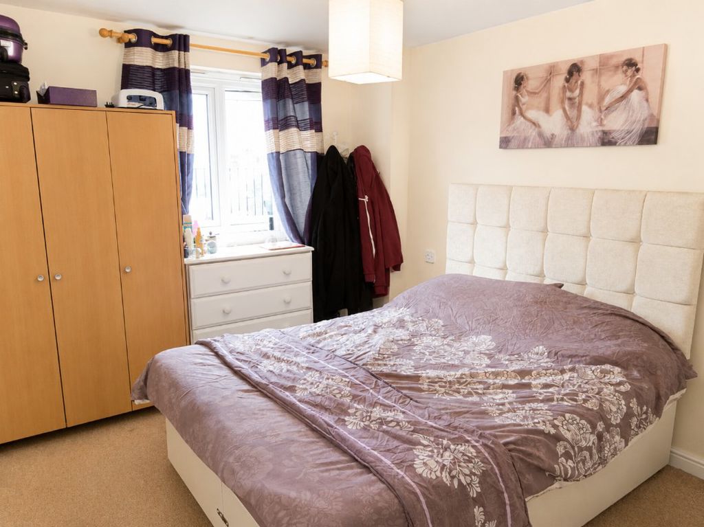 Flat Chadwick Way in Southampton