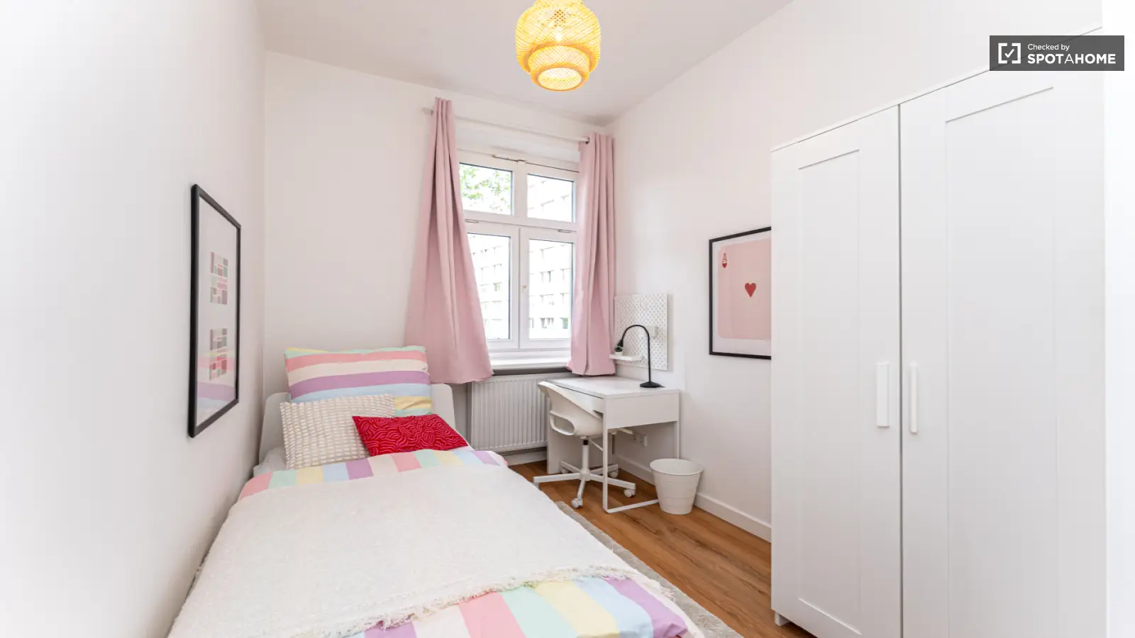 Wohnung Franz-Mehring-Platz in Berlin