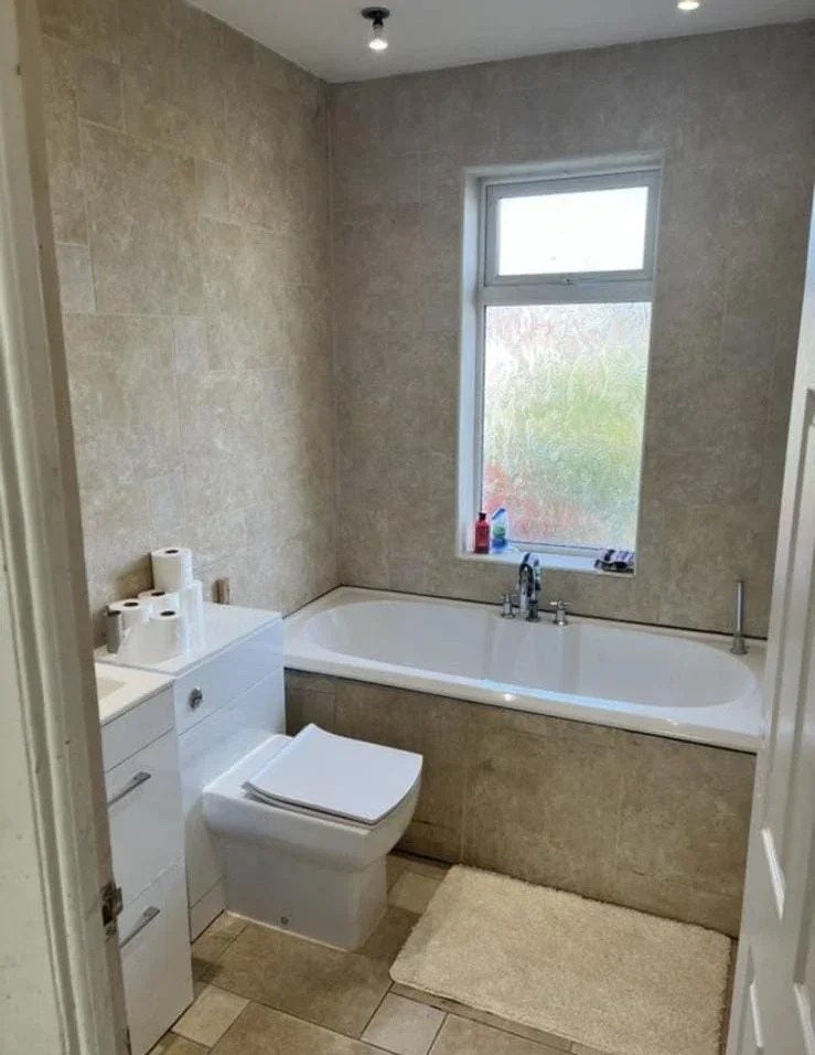 Room Richmond Avenue in Greater London