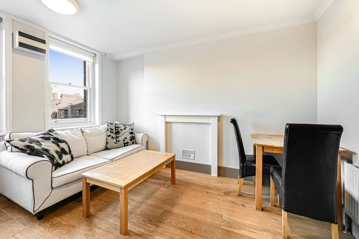 Flat Rathbone Street in City of Westminster