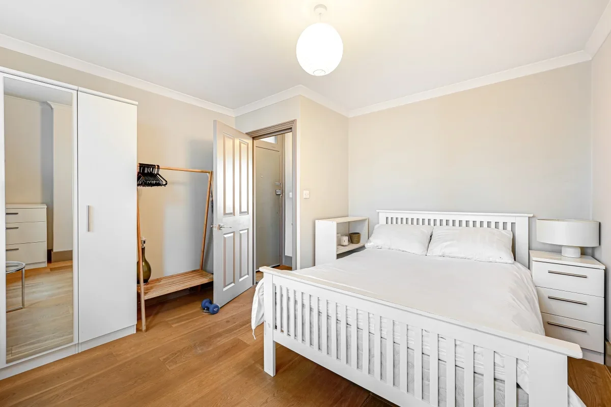 Flat Rathbone Street in City of Westminster