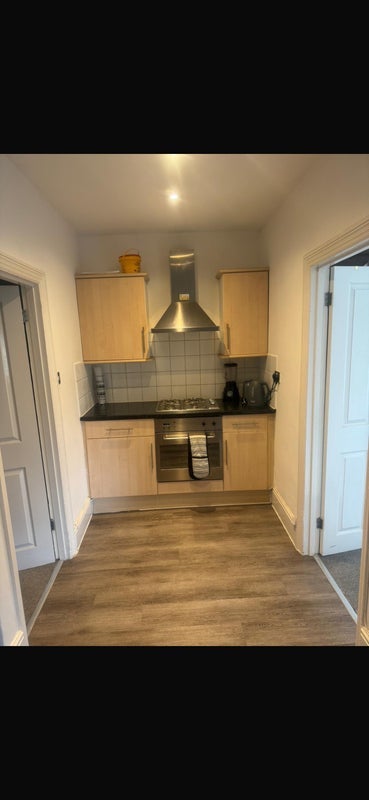 Room Outram Road in Greater London