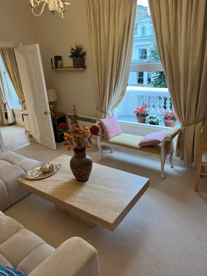 Flat Holland Park in Greater London