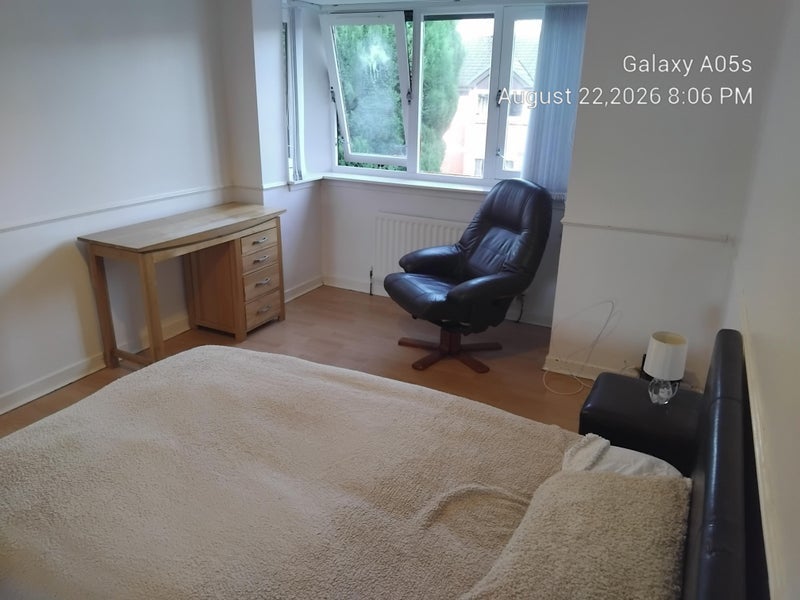 Room Springbank Street in Glasgow