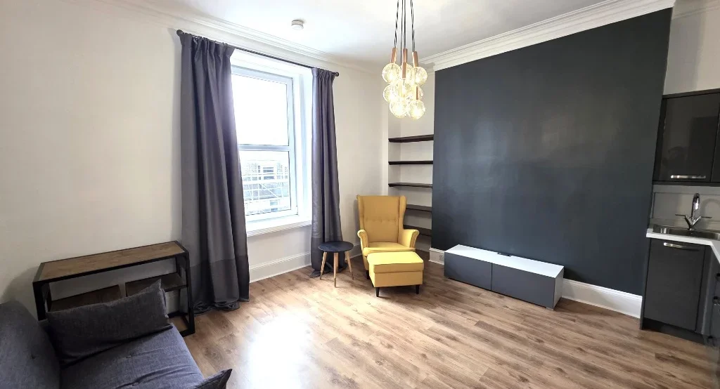 Flat Holburn Street in Aberdeen City