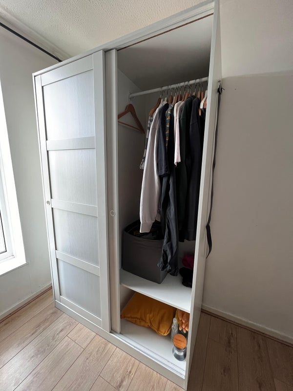 Room Viola Close in Basildon