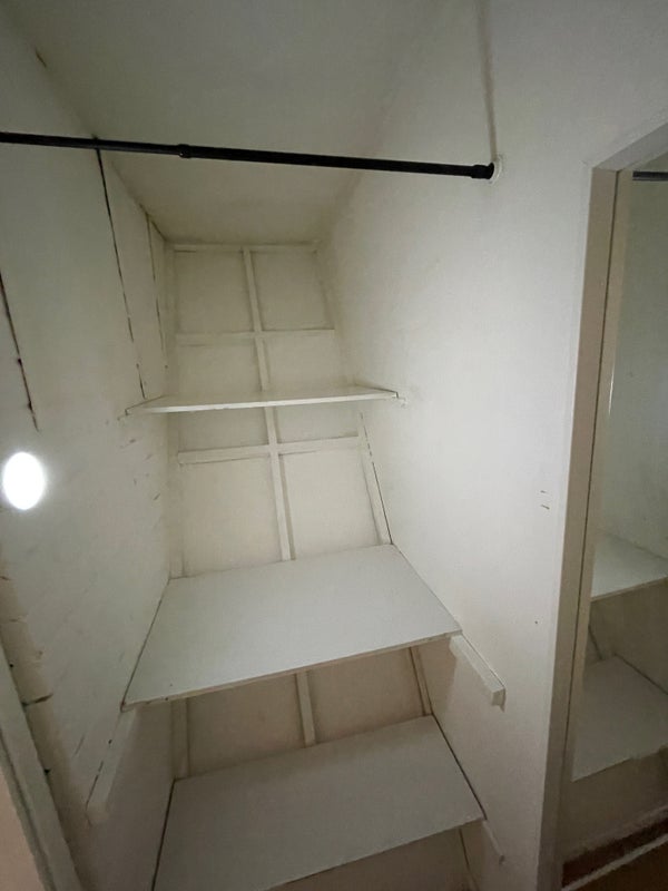 Room Viola Close in Basildon