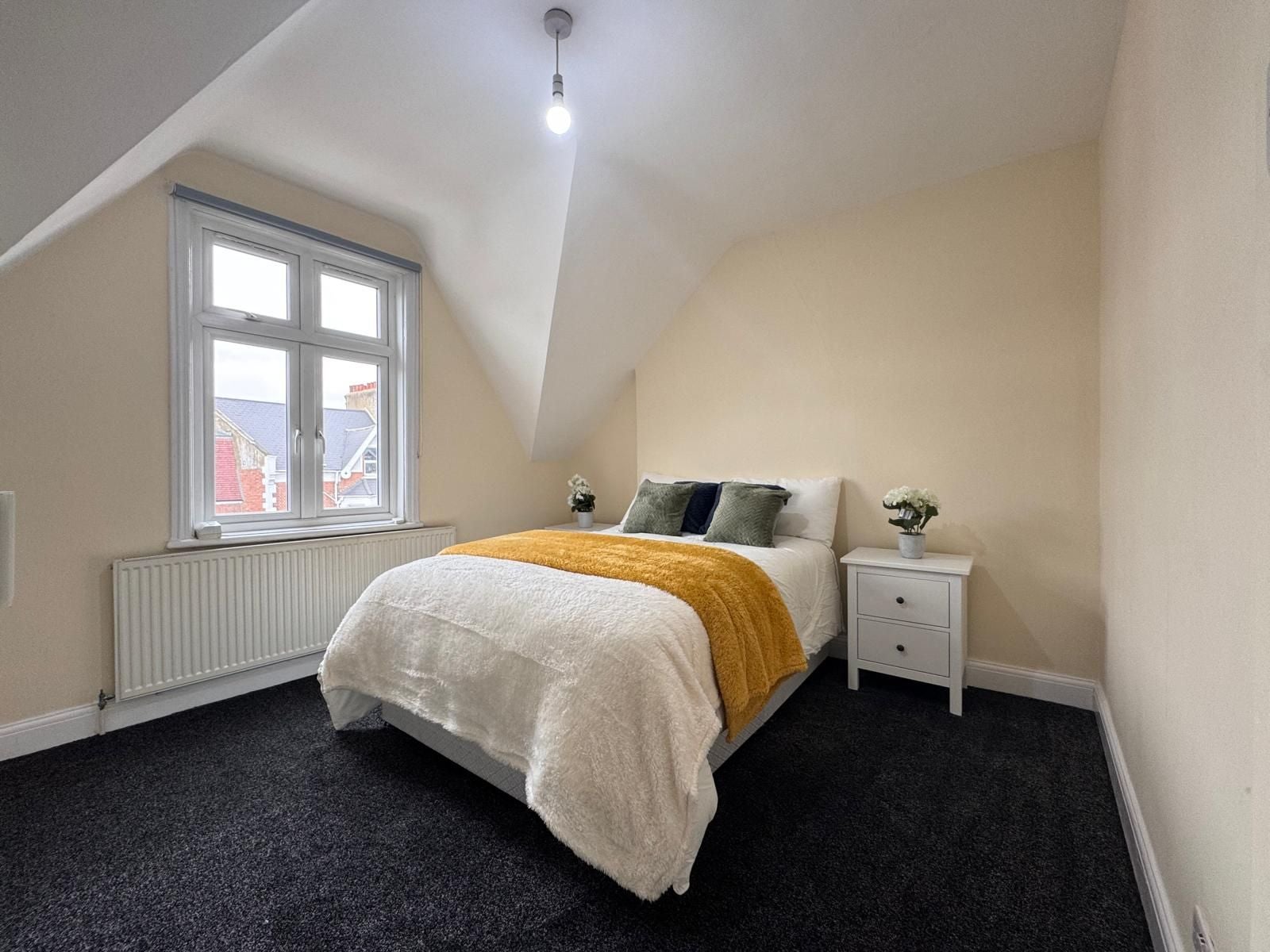 Flat Chichele Road in Greater London