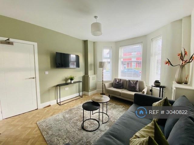 Room Warbreck Road in Liverpool