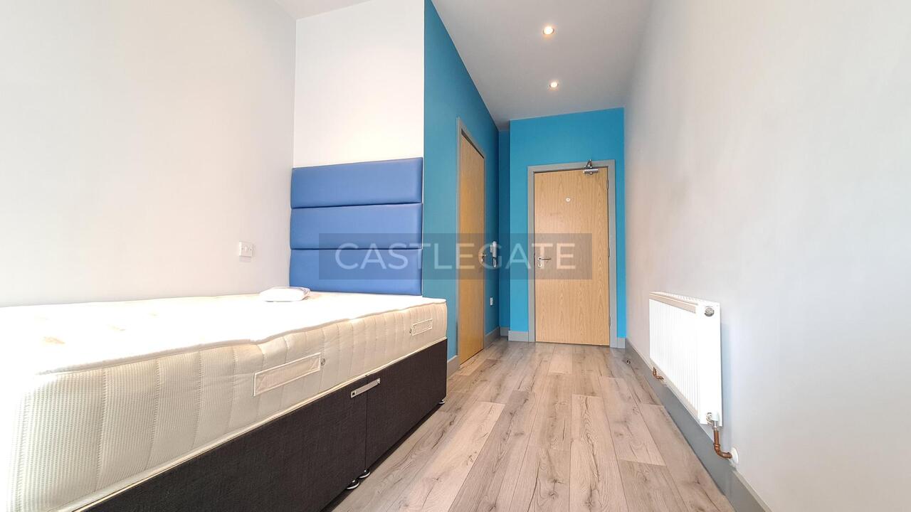 Room Dundas Street in Kirklees