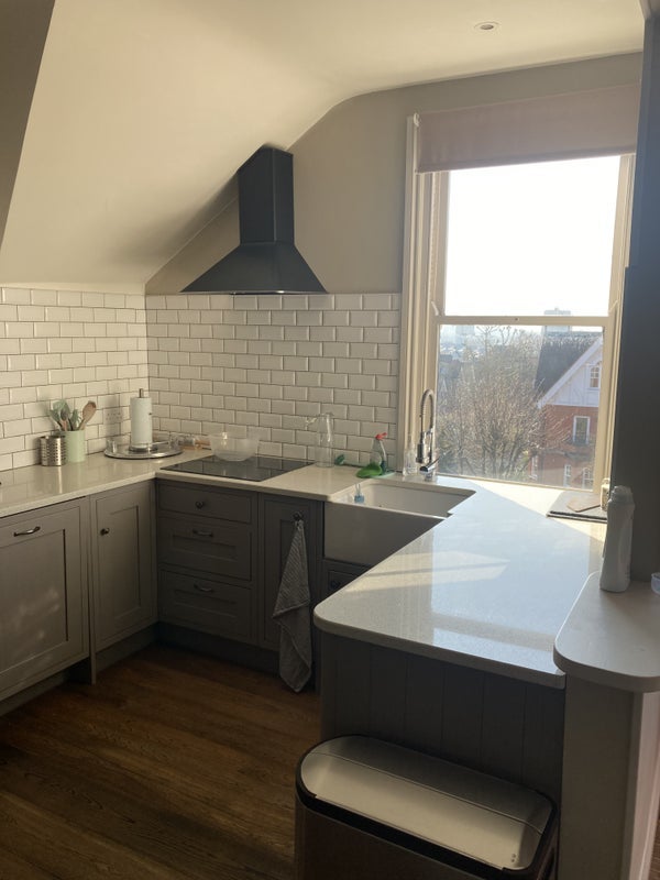 Room Lyndhurst Gardens in Greater London