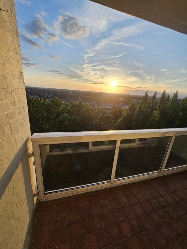 Flat Leigham Court Road in Greater London