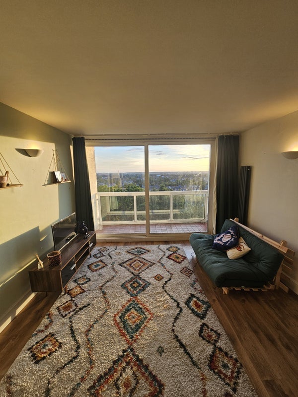 Flat Leigham Court Road in Greater London