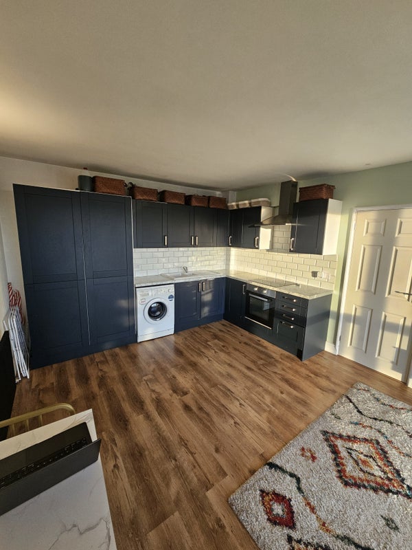 Flat Leigham Court Road in Greater London