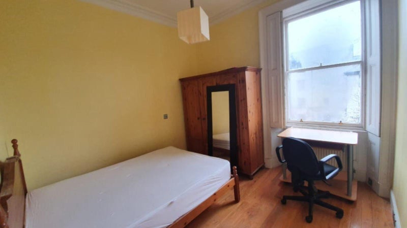 Room St Leonard's Bank in City of Edinburgh