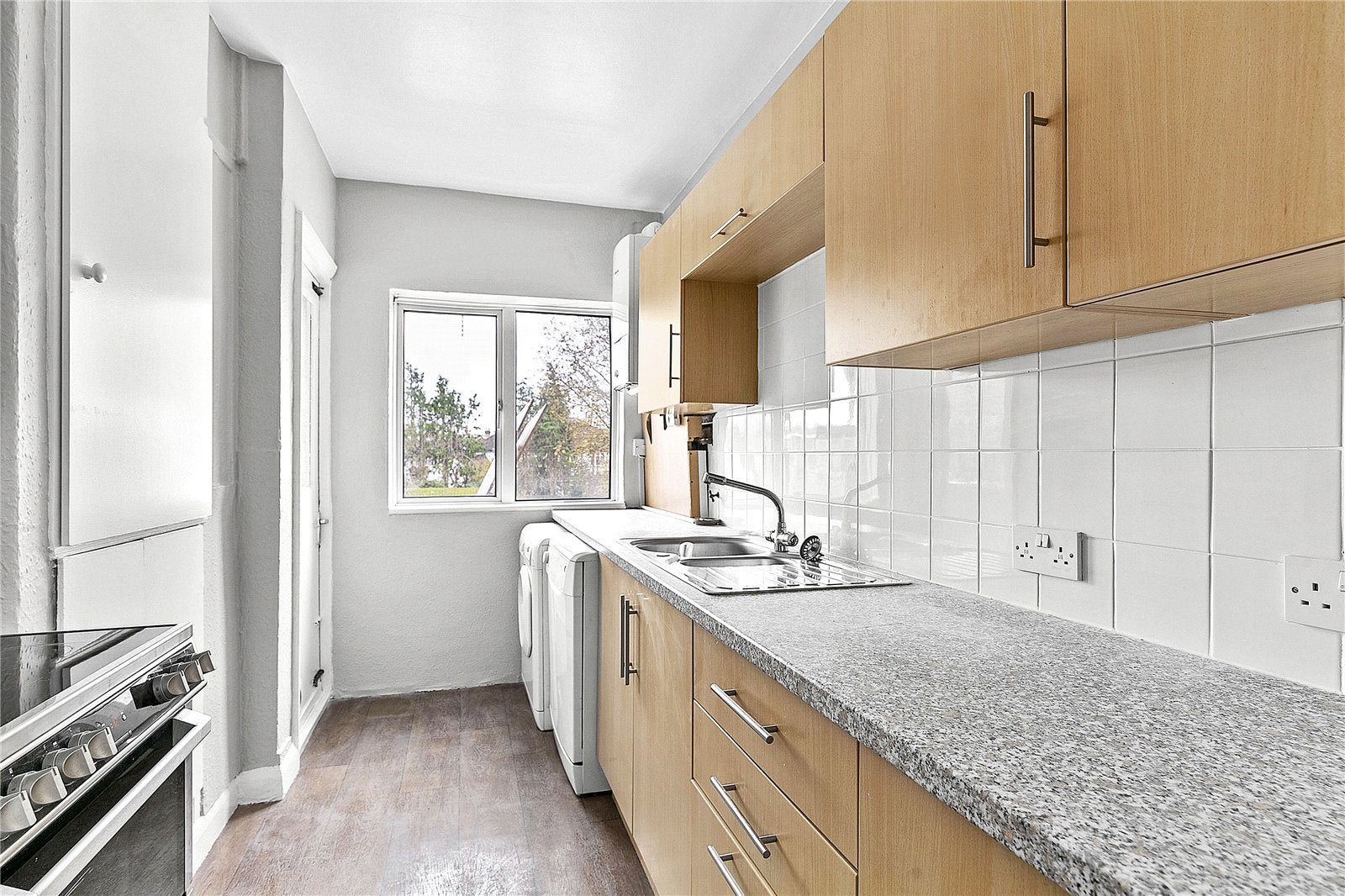 Flat Cranmer Court in Greater London