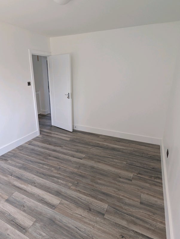 Room Boxgrove Road in Greater London