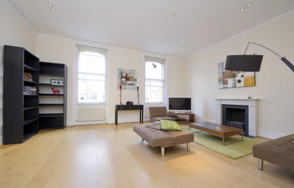 Flat Dover Street in City of Westminster
