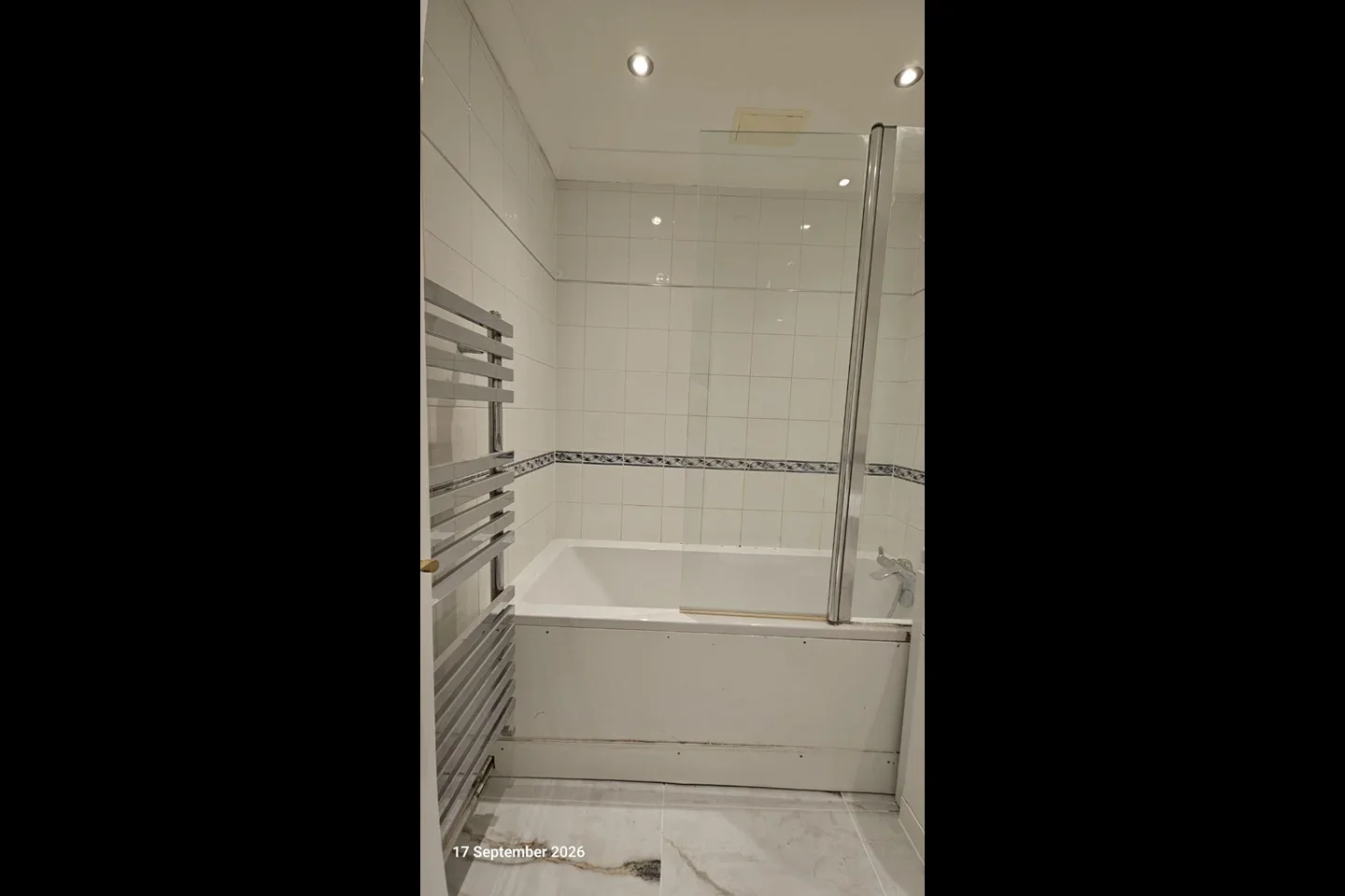 Flat Leeland Terrace in Greater London