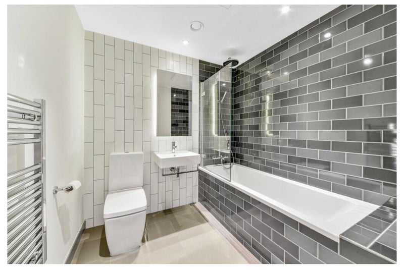Room Royal Crest Avenue in Greater London