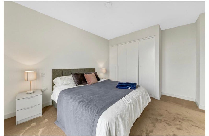 Room Royal Crest Avenue in Greater London