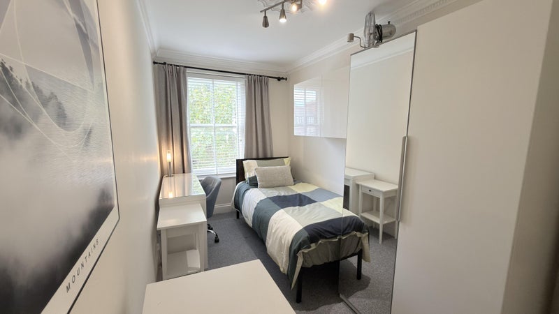 Room Elgin Avenue in City of Westminster