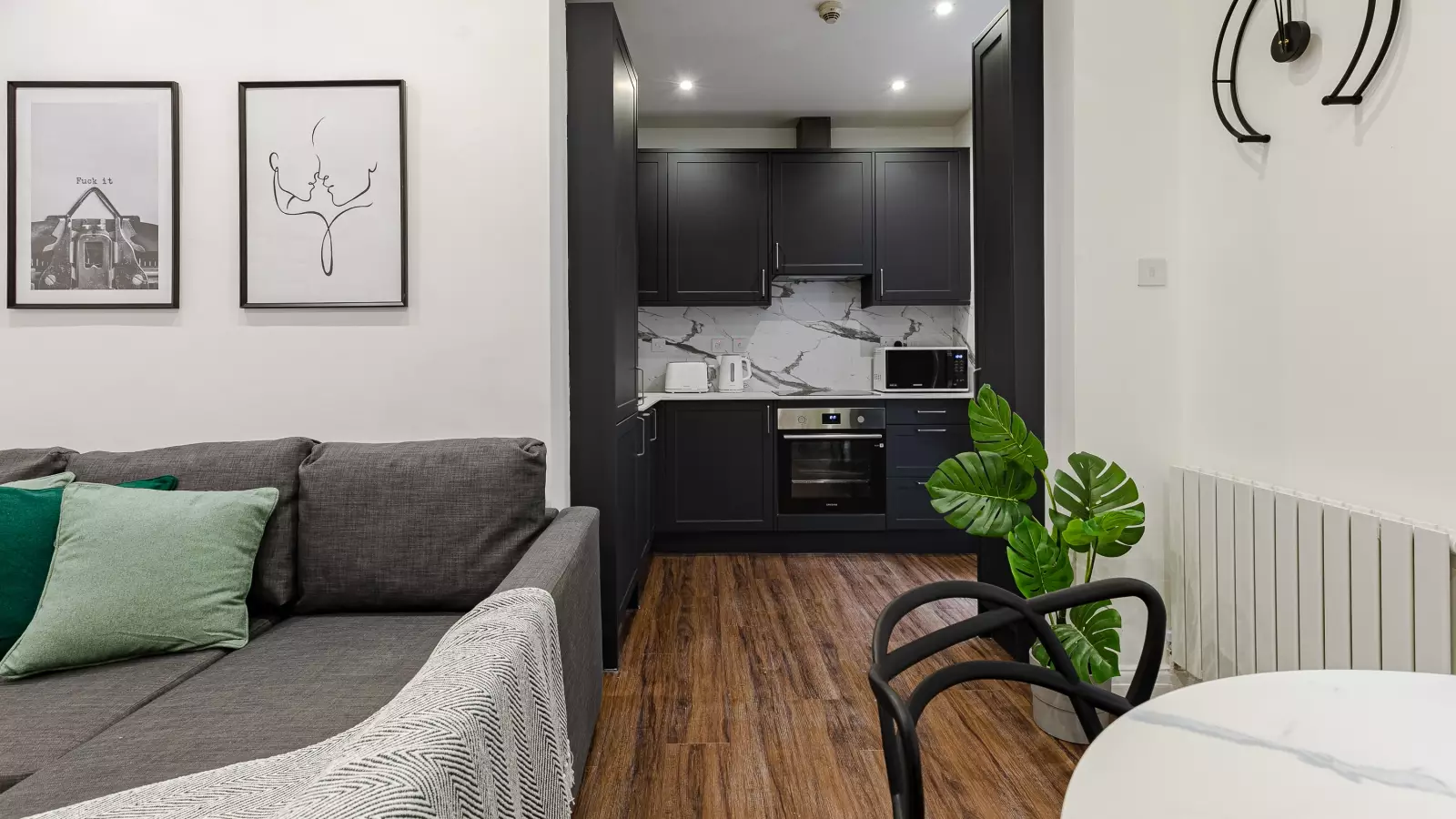 Flat Nevern Road in Greater London
