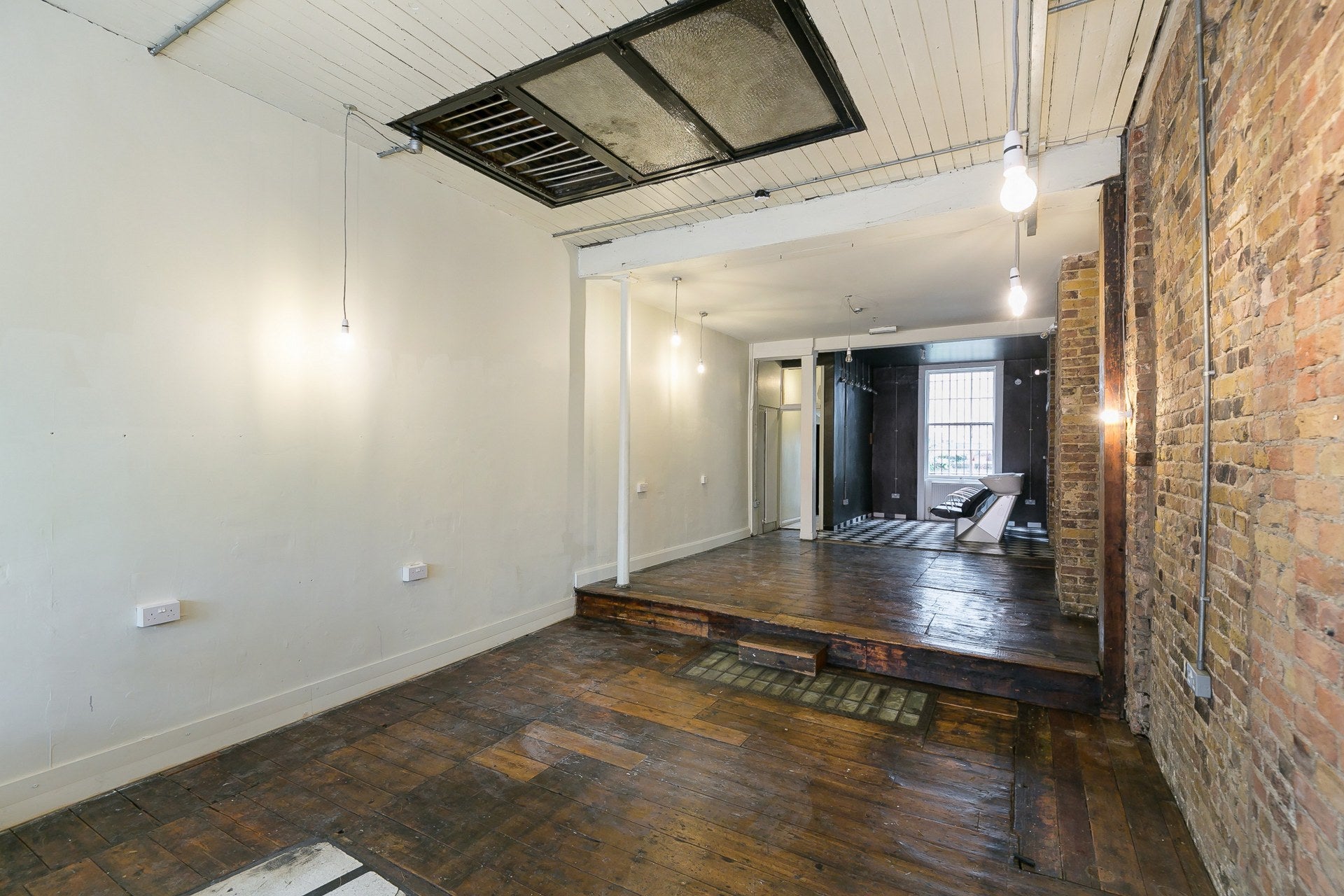Flat Kingsland Road in Greater London