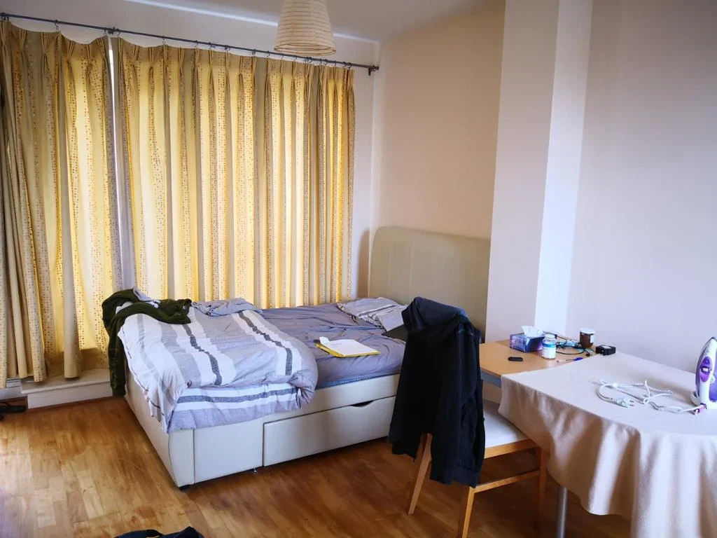 Room Saunders Ness Road in Greater London