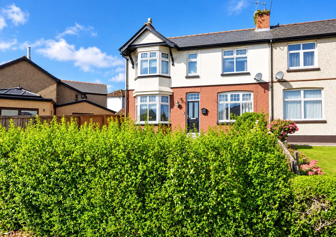 House Maple Road in Pontypool