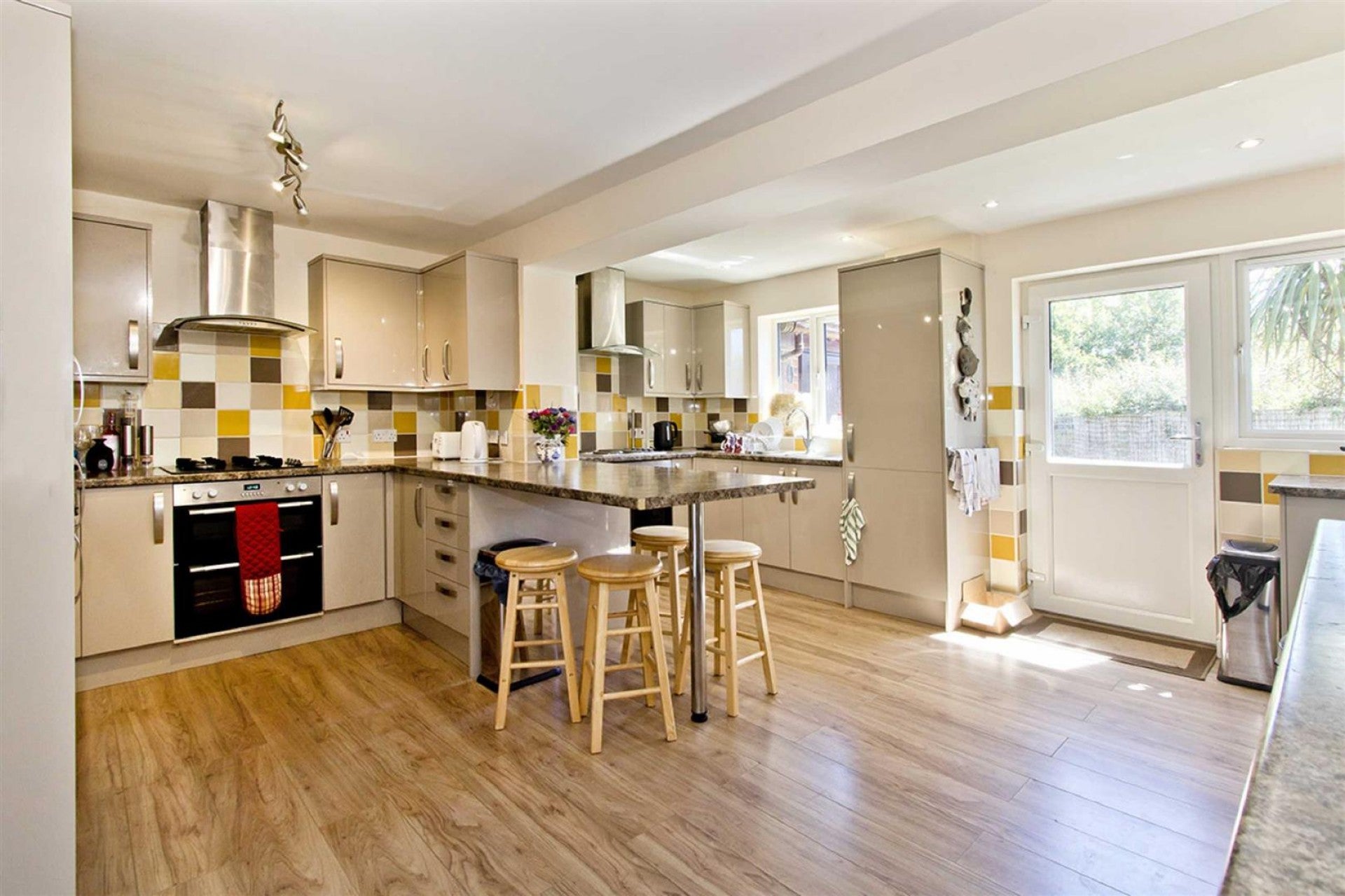 Room Adam Close in Wealden