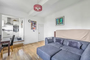 Flat Telford Avenue in Greater London