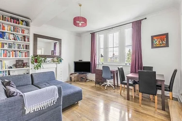 Flat Telford Avenue in Greater London